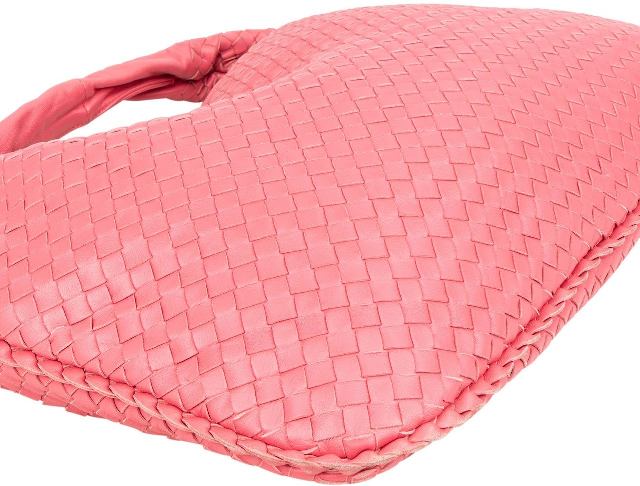 Bottega Veneta Intrecciato Leather Belly Shoulder Bag Roze