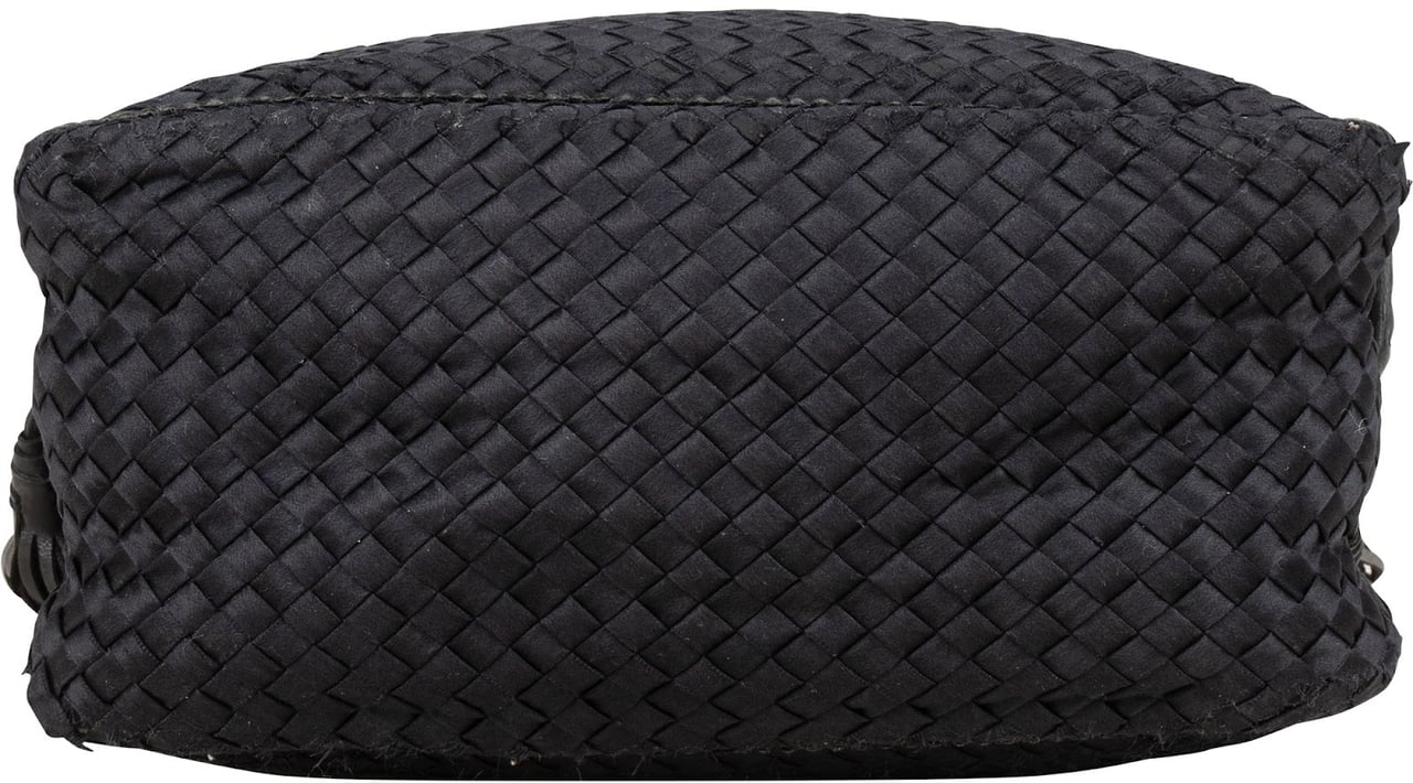 Bottega Veneta Bottega Veneta Intrecciato Satin Corset Tassel 27/50 Crossbody Bag Zwart