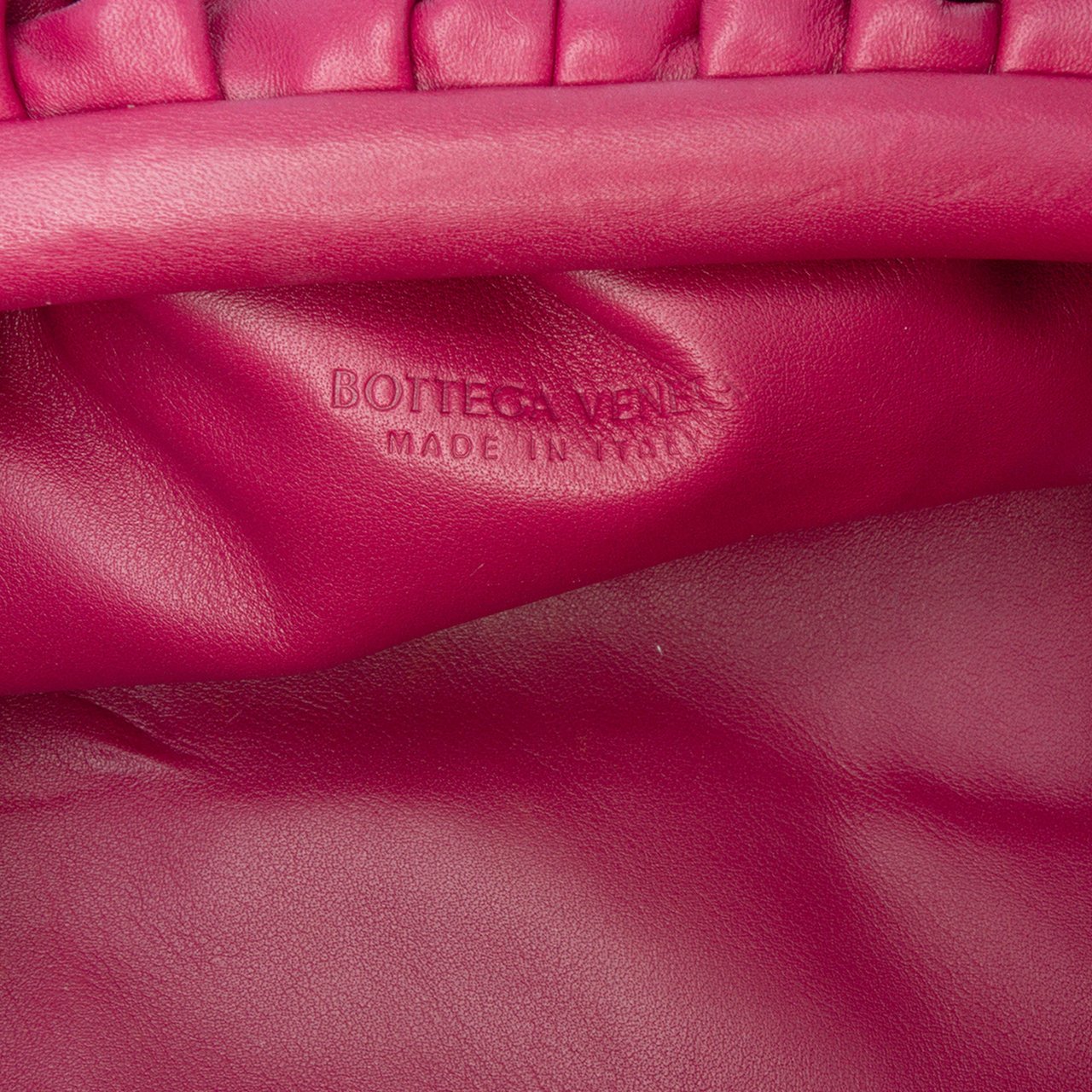 Bottega Veneta Lambskin The Mini Pouch Crossbody Paars