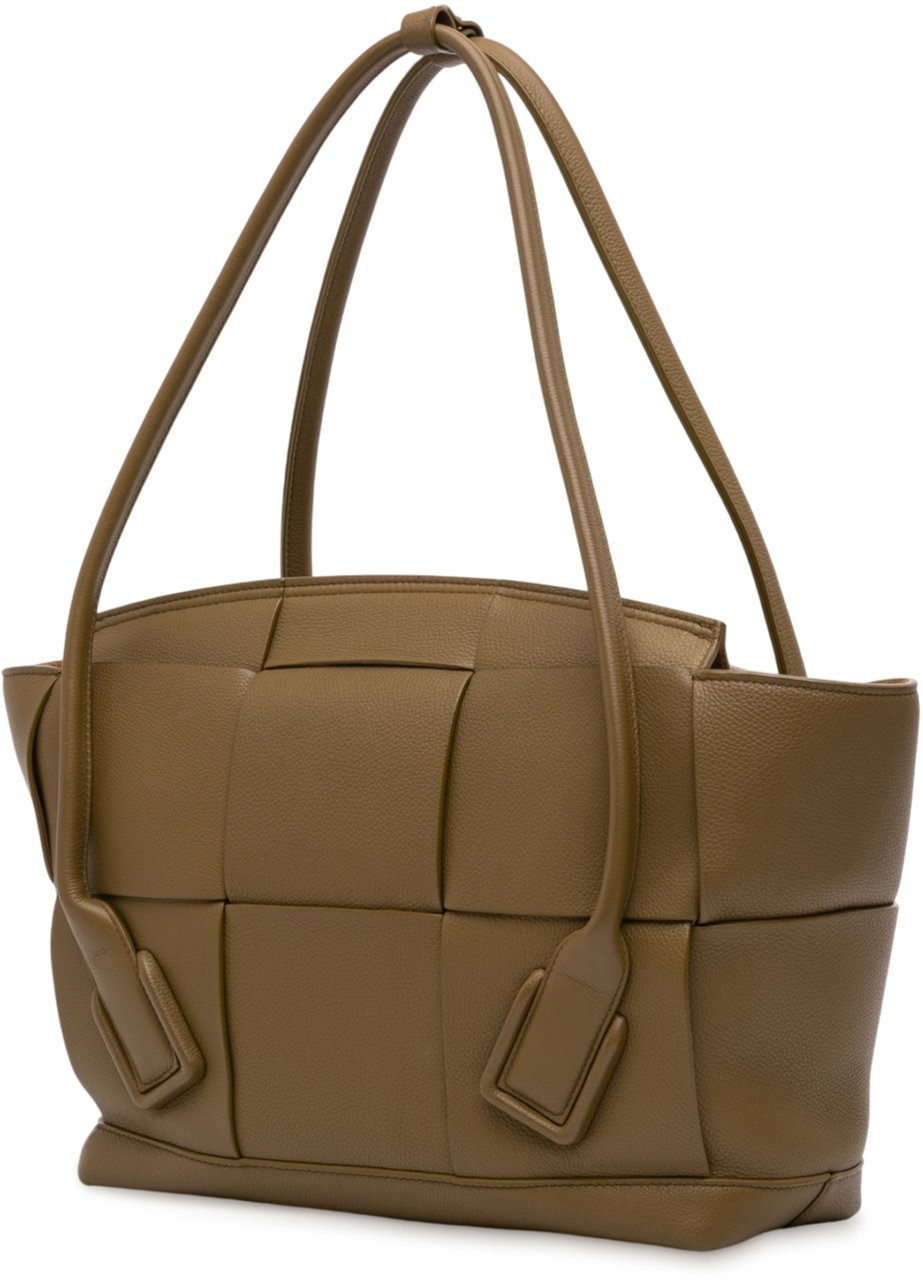 Bottega Veneta Medium Grained Calfskin Maxi Intrecciato Arco Bag Bruin