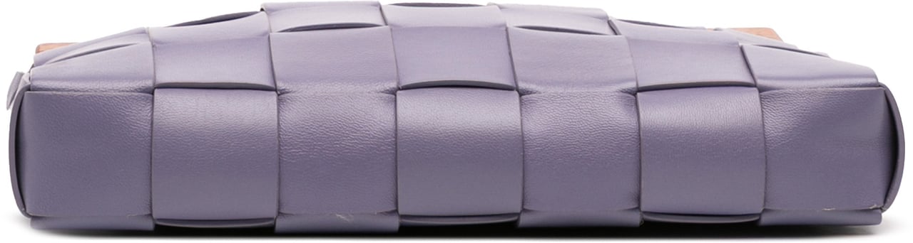 Bottega Veneta Lambskin Maxi Intrecciato The Snap Clutch Paars