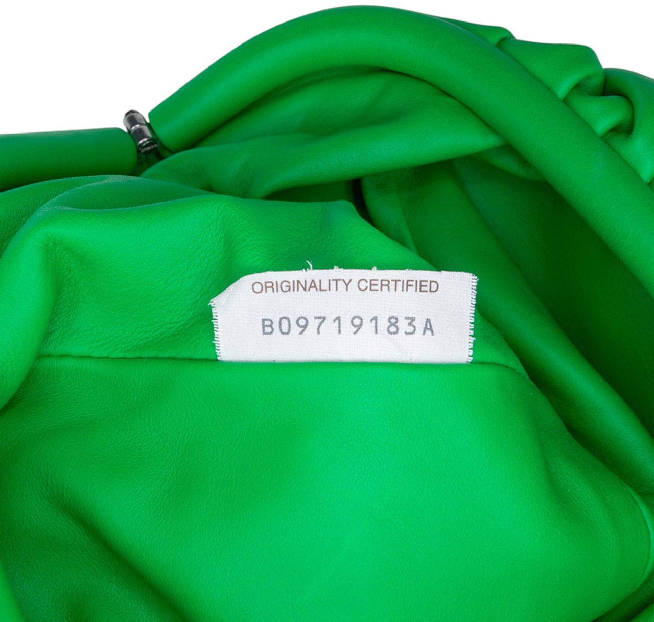 Bottega Veneta Lambskin The Mini Pouch Crossbody Groen