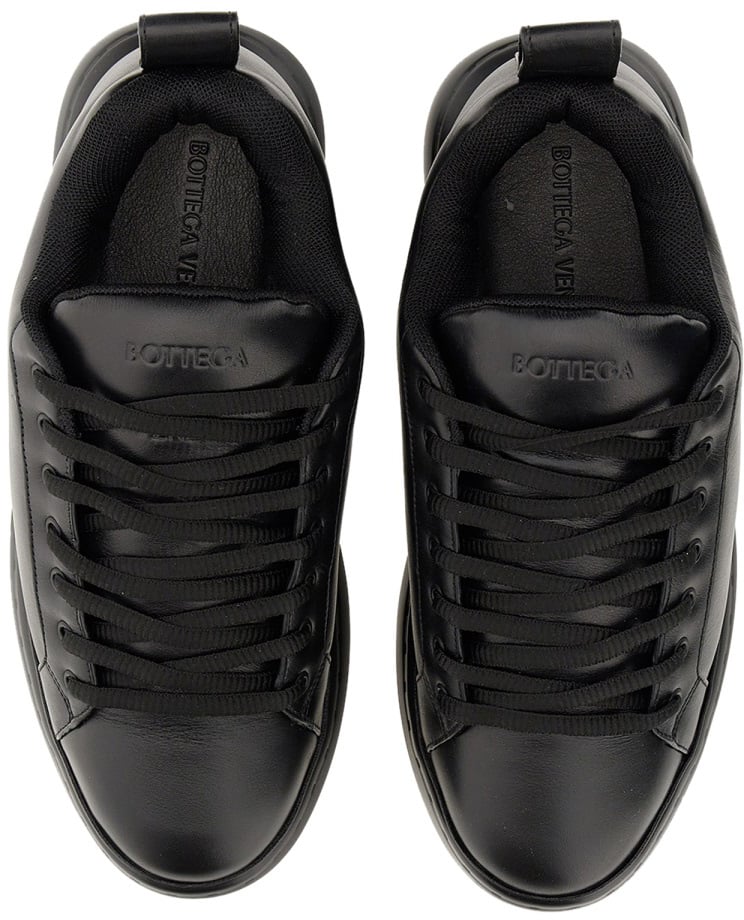 Bottega Veneta SNEAKER PILLOW Zwart