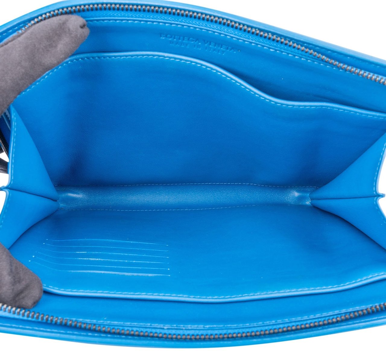 Bottega Veneta Blue Intrecciato Leather Clutch Blauw