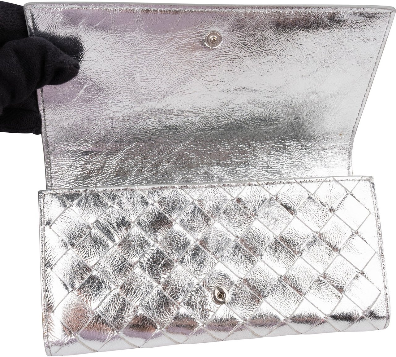 Bottega Veneta Metallic Intrecciato Leather Continental Wallet Zilver