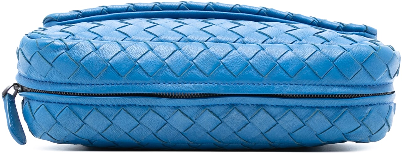 Bottega Veneta Mini Nappa Intrecciato Expandable Chain Flap Crossbody Blauw