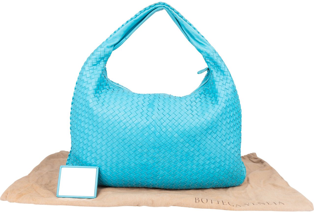 Bottega Veneta Bottega Veneta Blue Intrecciato Leather XXL Hobo Bag Blauw