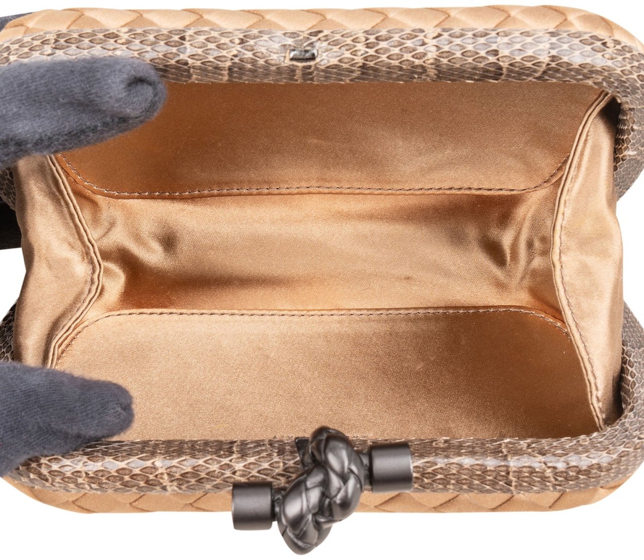 Bottega Veneta Intrecciato Satin Knot Snakeskin Clutch Goud