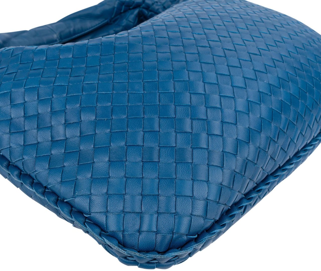 Bottega Veneta Intrecciato Leather Belly Hobo Shoulder Bag Blauw