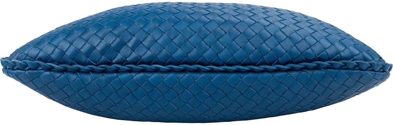 Bottega Veneta Intrecciato Leather Belly Hobo Shoulder Bag Blauw