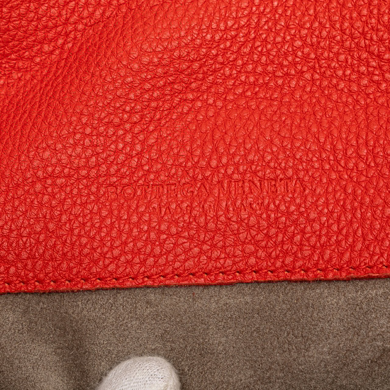 Bottega Veneta Intrecciato Trimmed Leather Hobo Rood