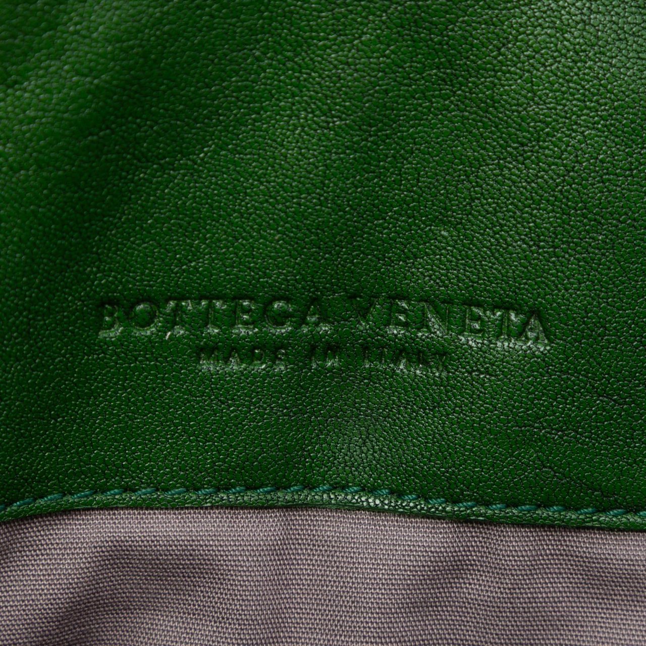 Bottega Veneta Tricolor Nappa Intrecciato Clutch Groen