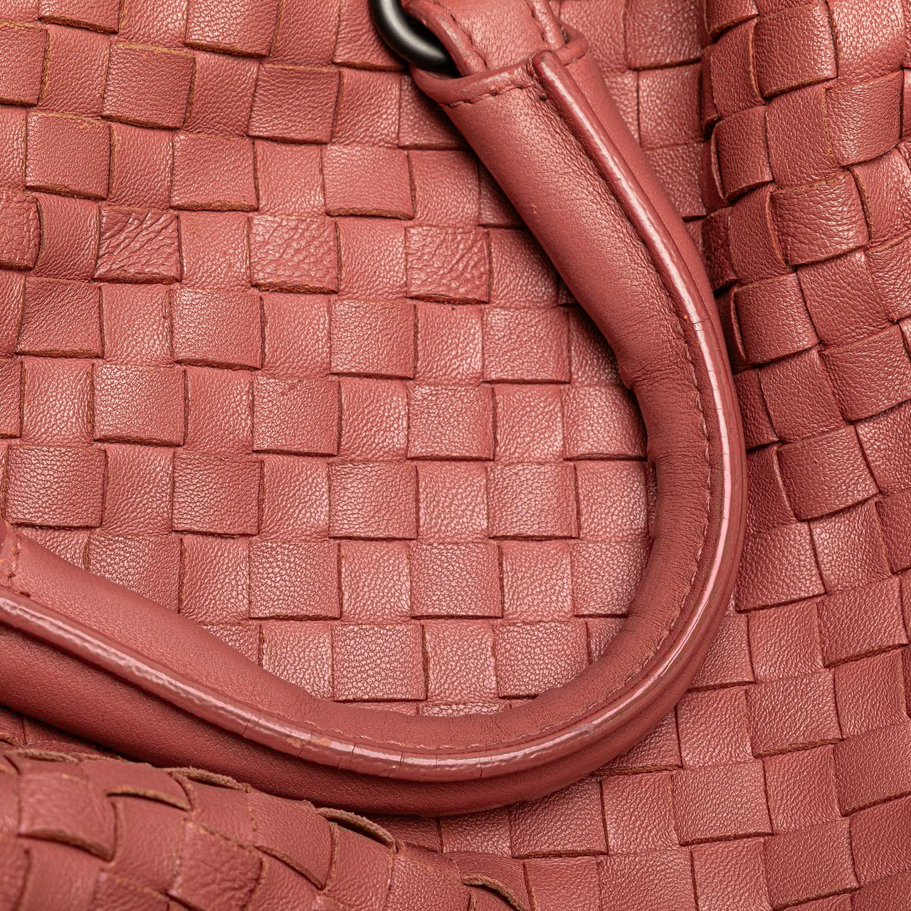 Bottega Veneta Nappa Intrecciato Bosto Roze