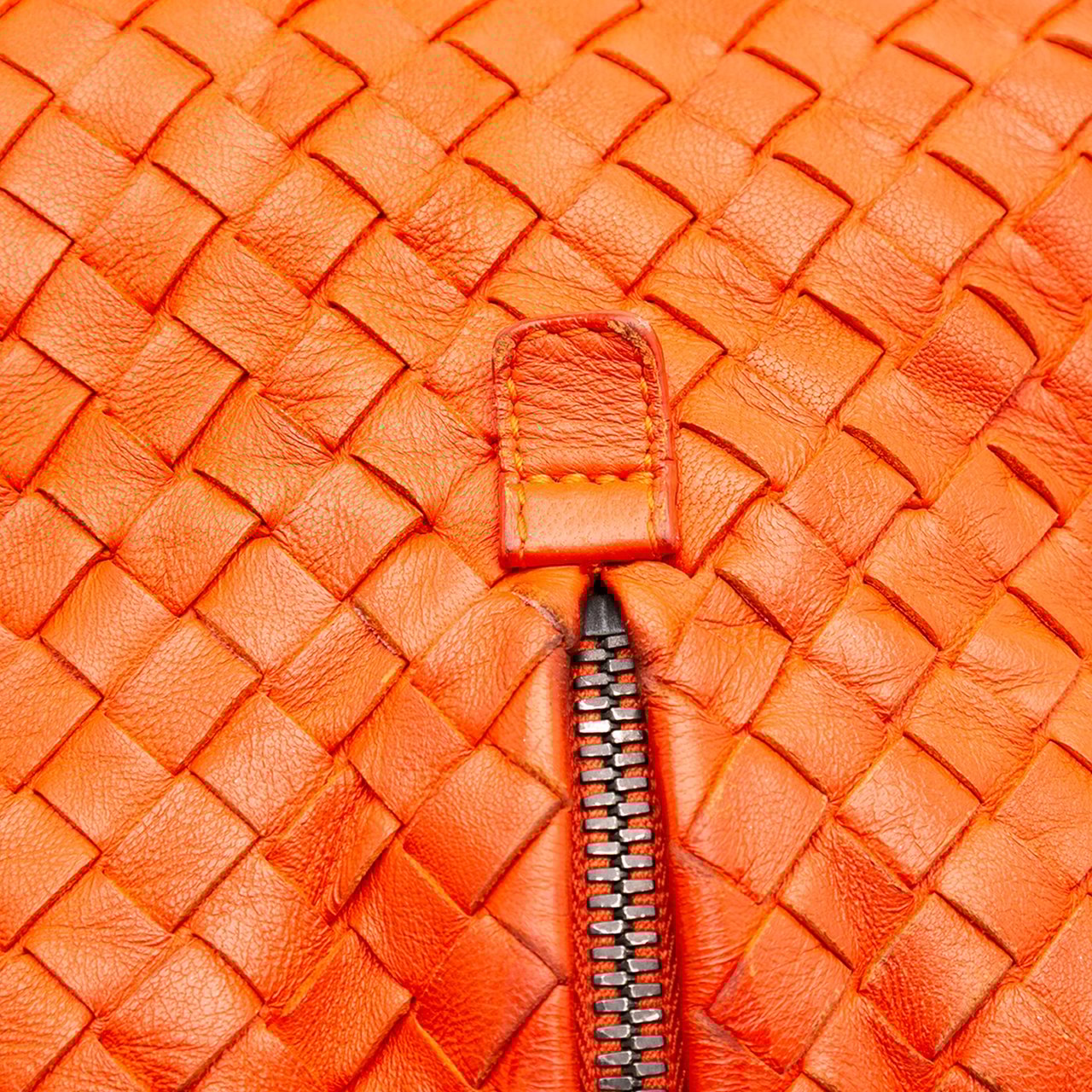 Bottega Veneta Nappa Intrecciato Cube Crossbody Oranje
