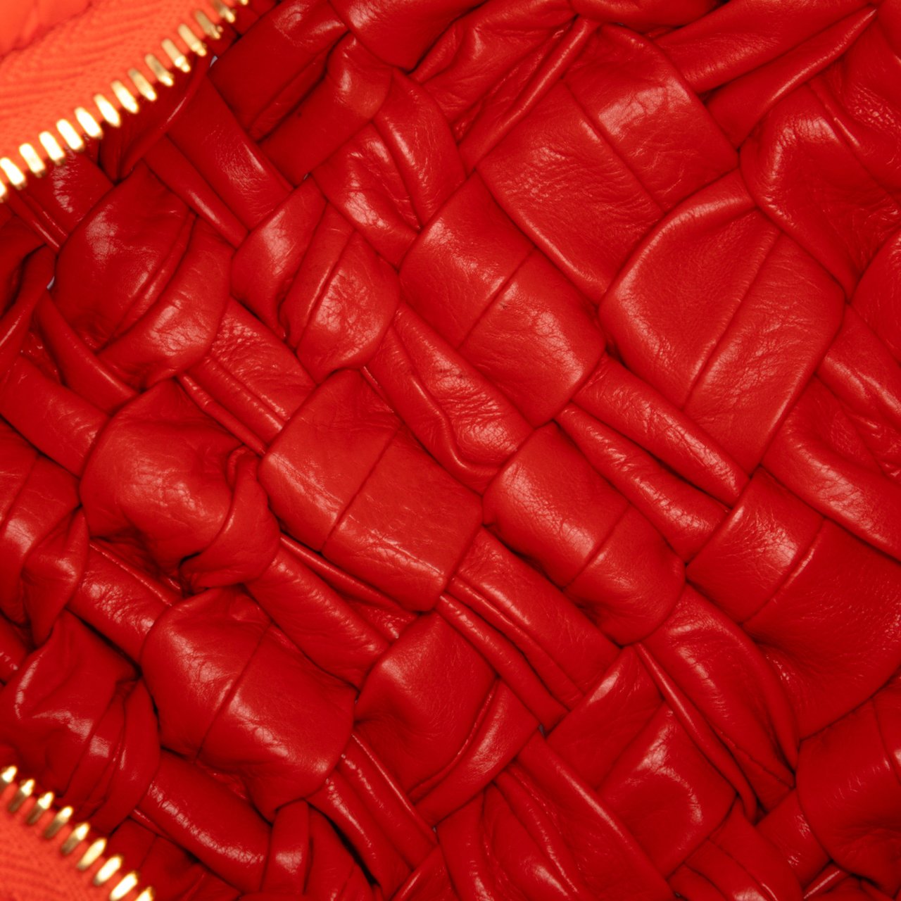 Bottega Veneta Foulard Intrecciato Calfskin Banana Hobo Rood