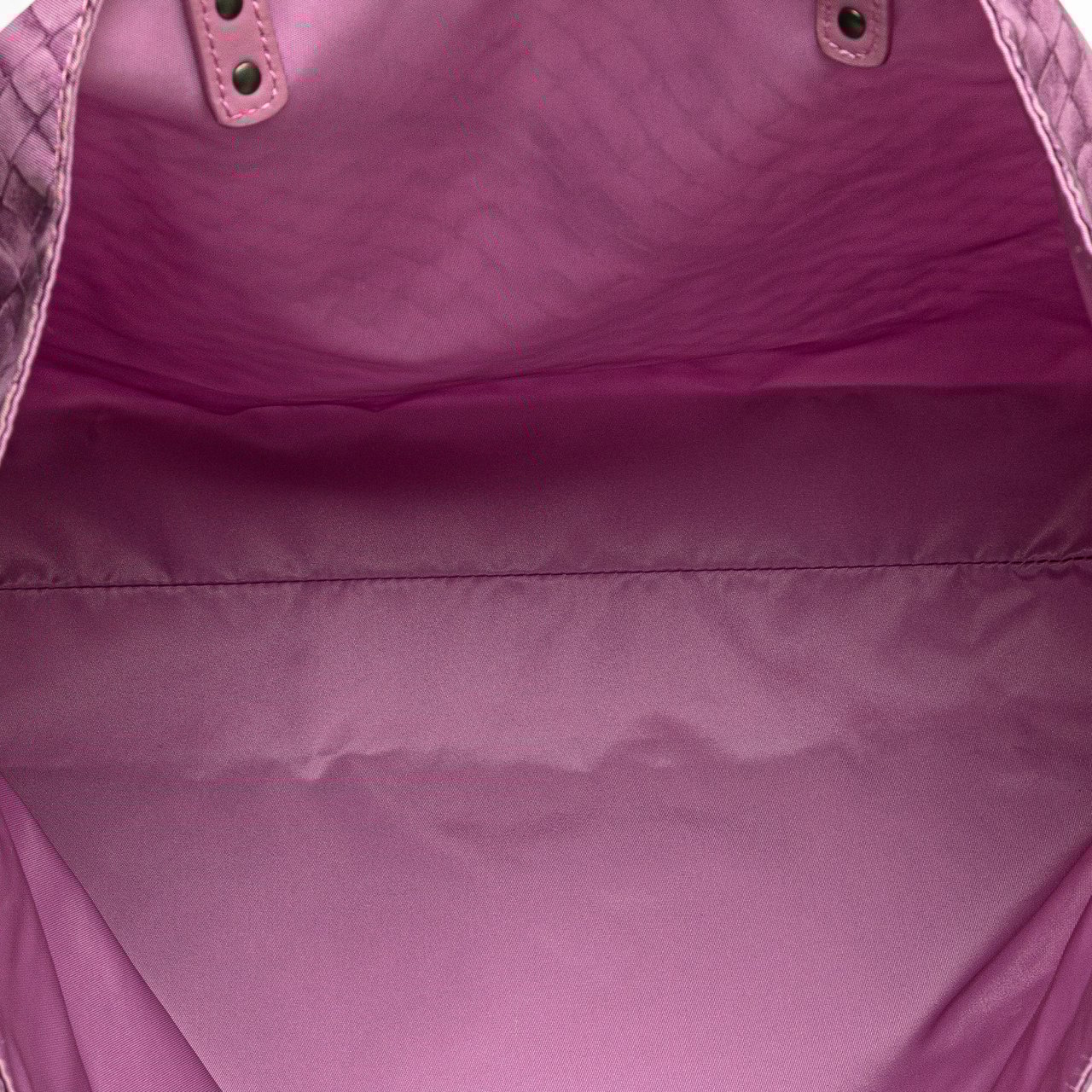 Bottega Veneta Nylon Intrecciolusion Tote Paars