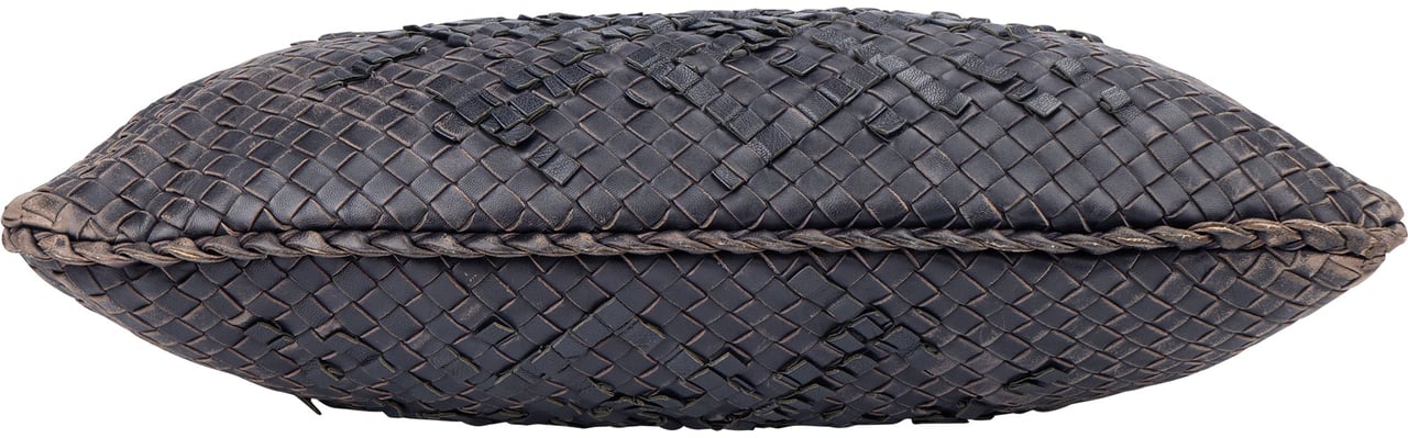 Bottega Veneta Bottega Veneta Intrecciato Leather Belly Hobo Bag Paars