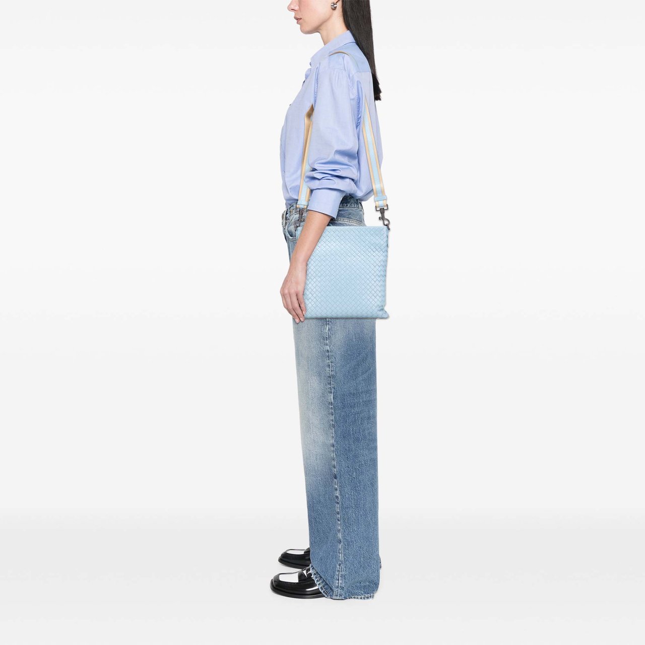 Bottega Veneta Nappa Intrecciato Crossbody Blauw