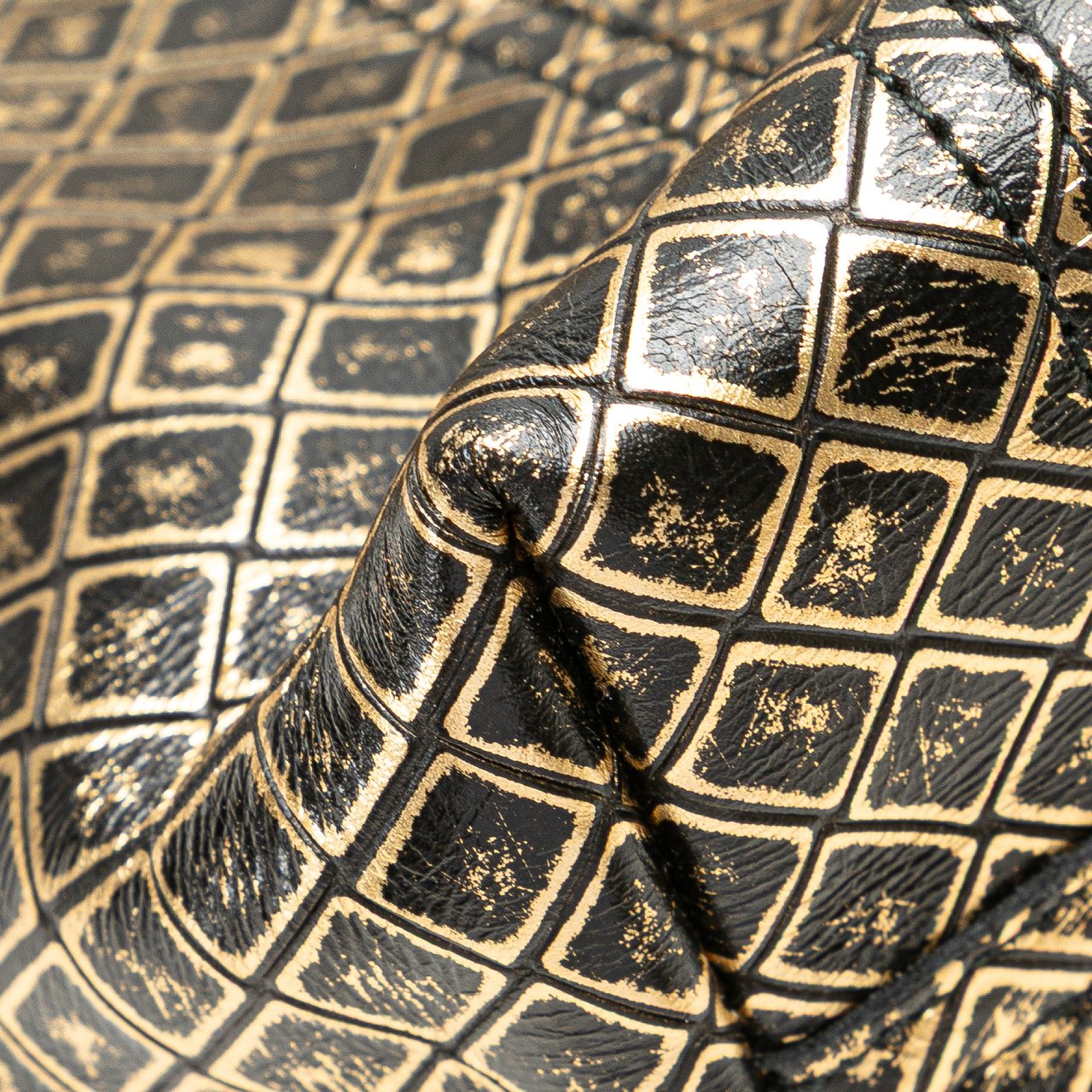 Bottega Veneta Leather Intrecciomirage Tote Goud