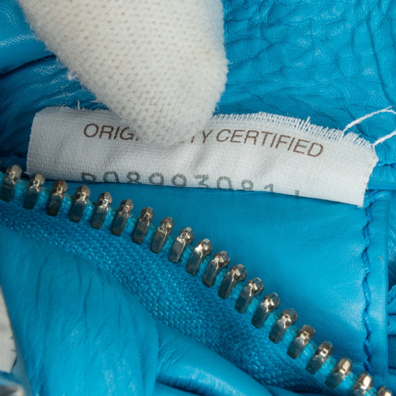 Bottega Veneta Paper Calfskin Intrecciato Banana Hobo Bag Blauw