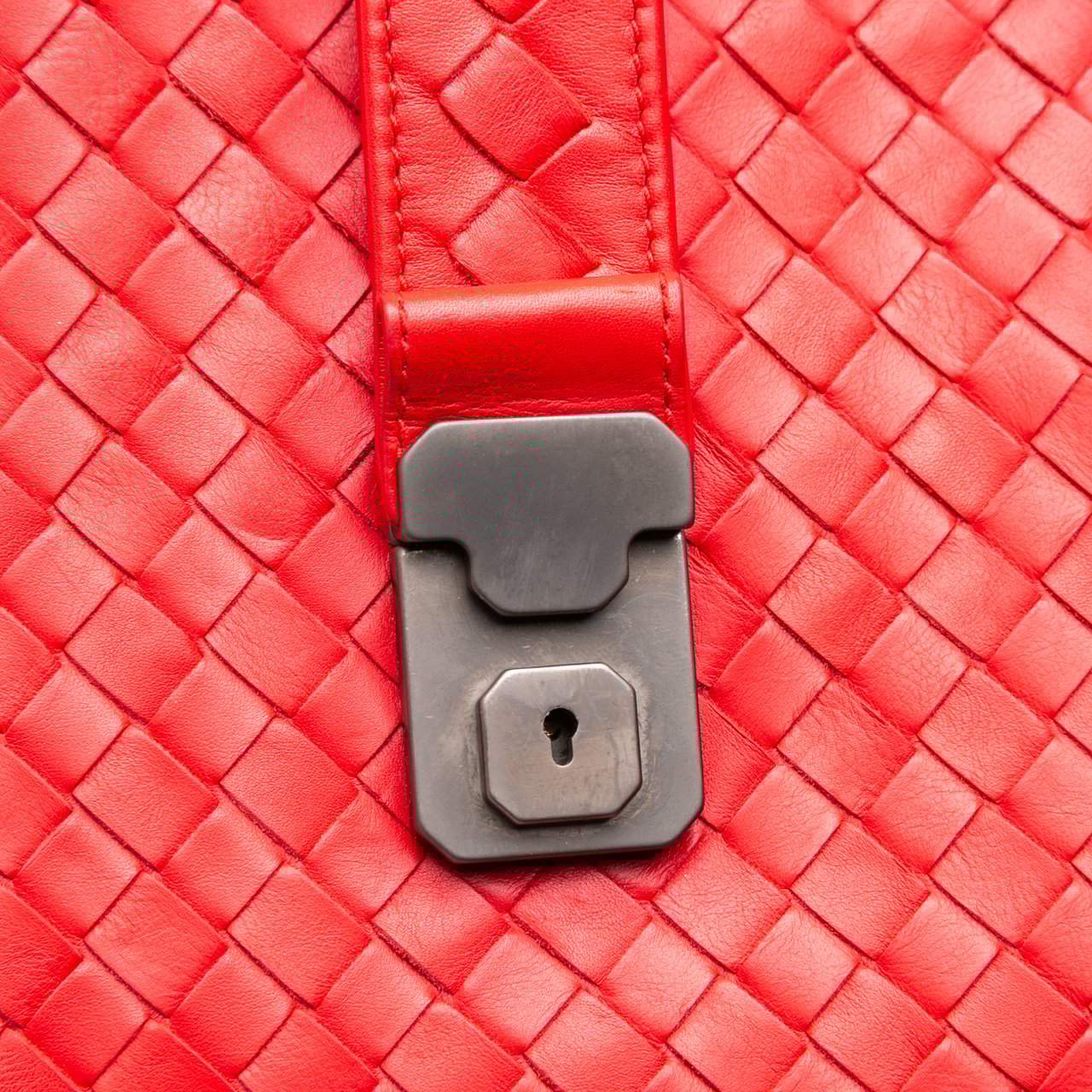 Bottega Veneta Medium Nappa Intrecciato Roma Tote Rood