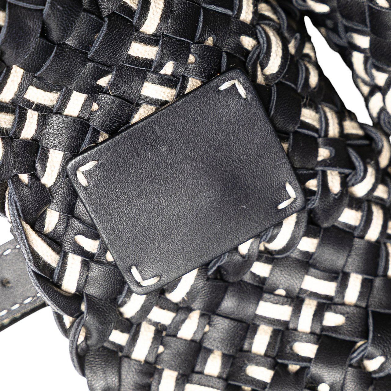 Bottega Veneta Large Leather Intrecciato Lido Tote Zwart