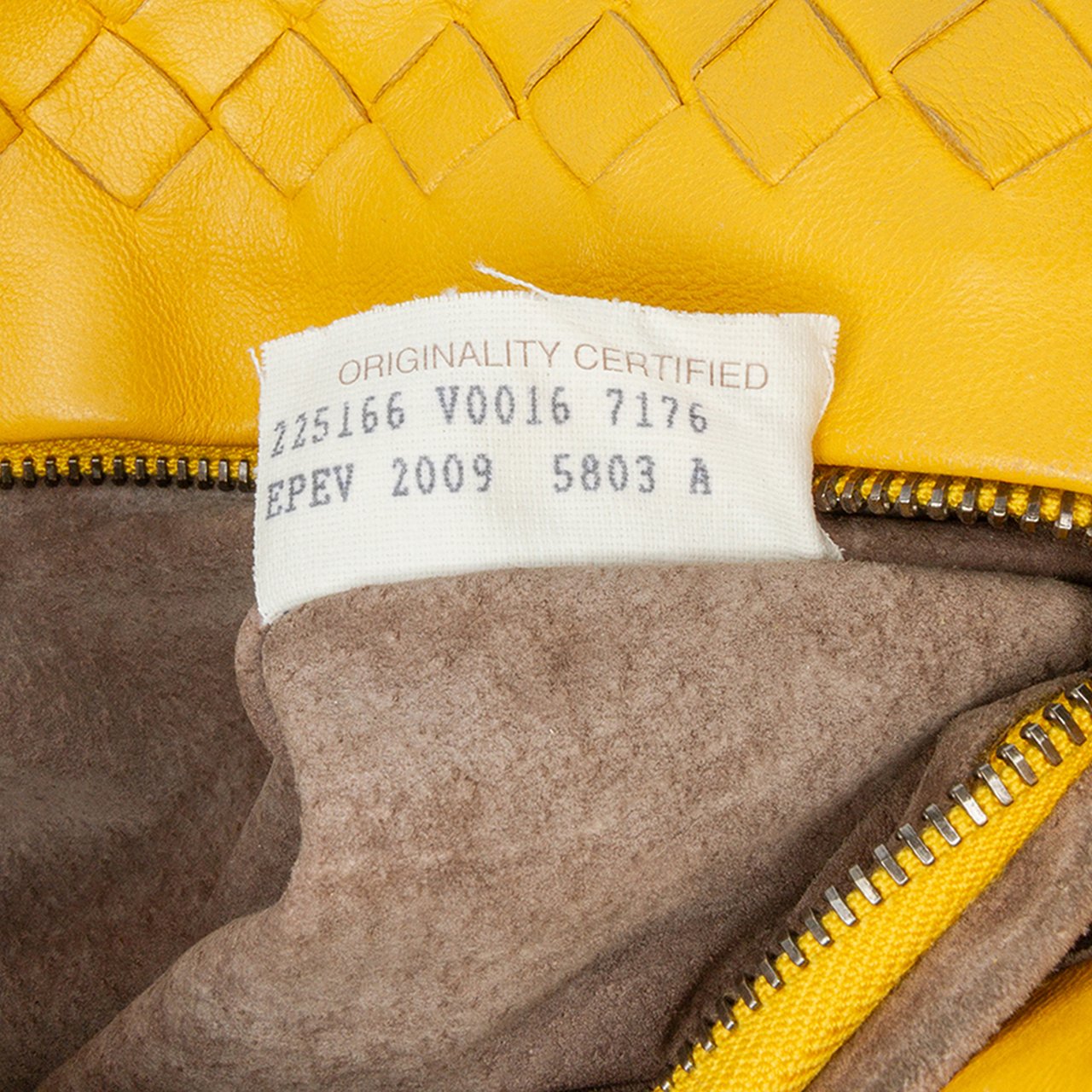 Bottega Veneta Nappa Intrecciato Bucket Bag Geel