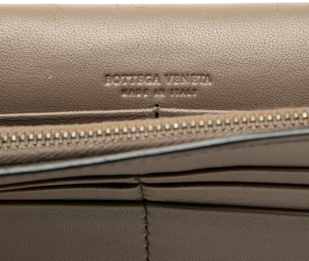 Bottega Veneta Nappa Intrecciato Fringe Wallet on Chain Bruin