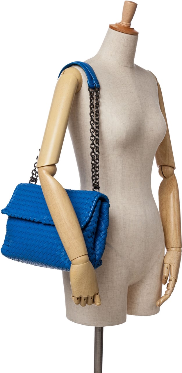 Bottega Veneta Medium Nappa Intrecciato Olimpia Shoulder Bag Blauw
