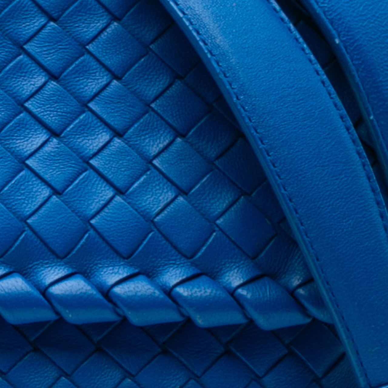 Bottega Veneta Medium Nappa Intrecciato Olimpia Shoulder Bag Blauw