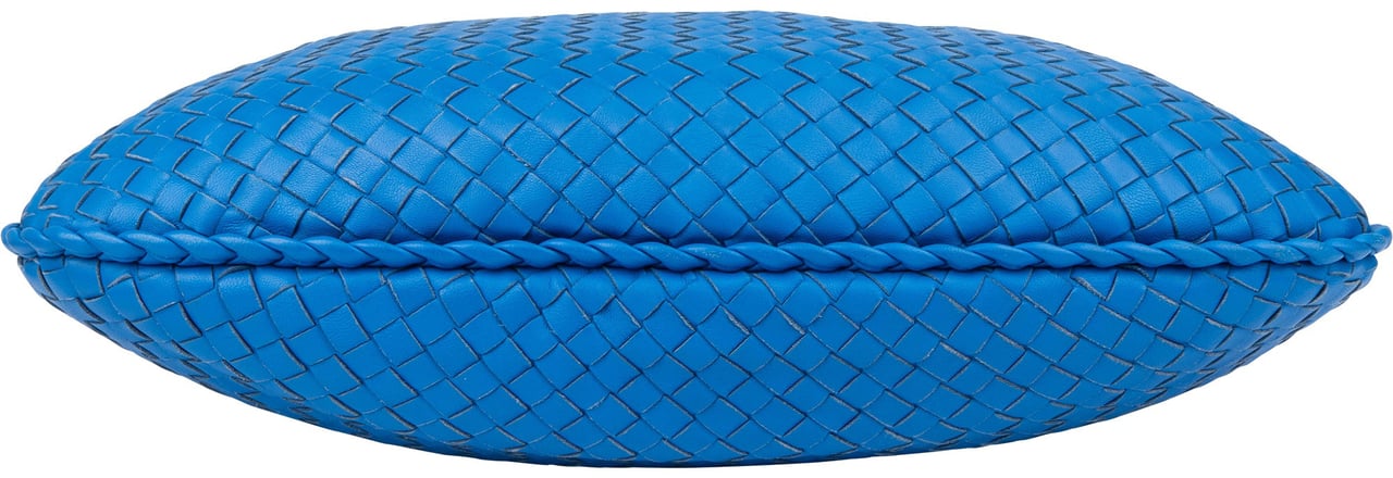 Bottega Veneta Blue Intrecciato Leather Belly Hobo Bag Blauw