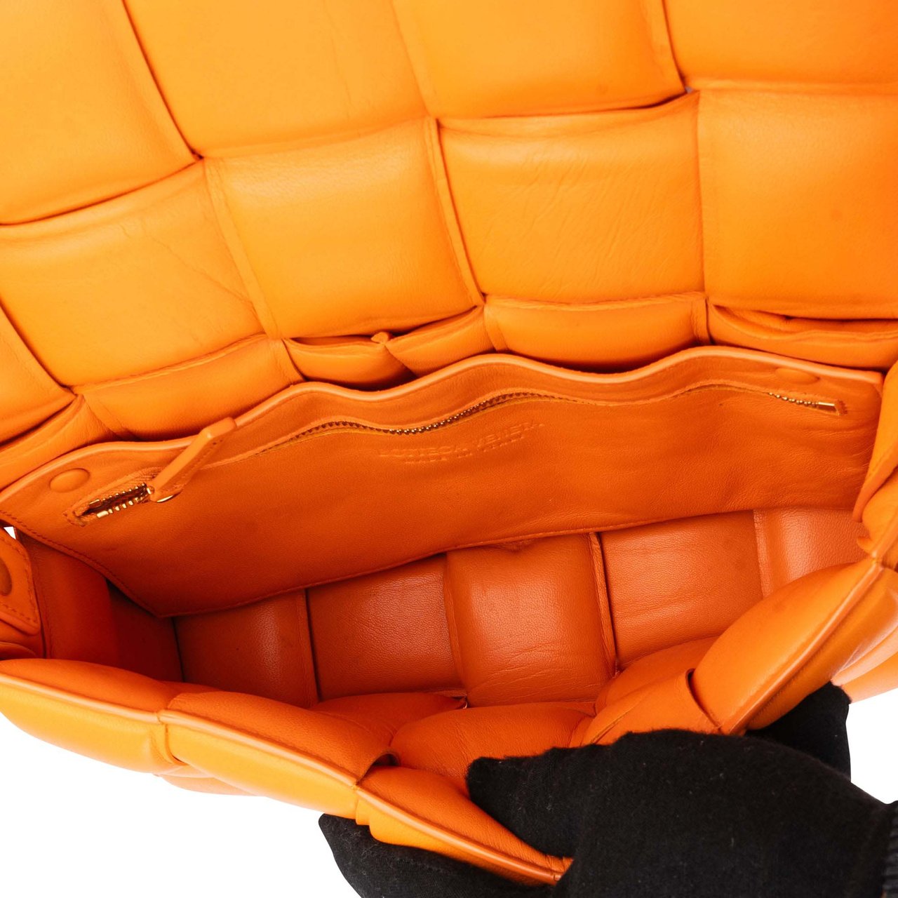 Bottega Veneta Bottega Veneta Orange Leather Cassette Crossbody Bag Oranje