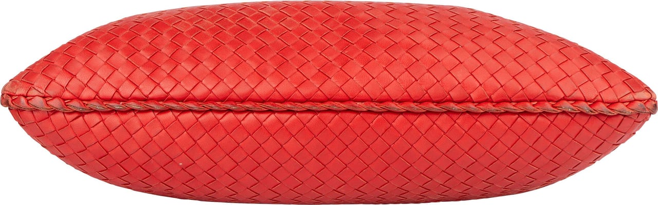 Bottega Veneta Bottega Veneta Red Intrecciato Leather Belly Hobo Bag Rood