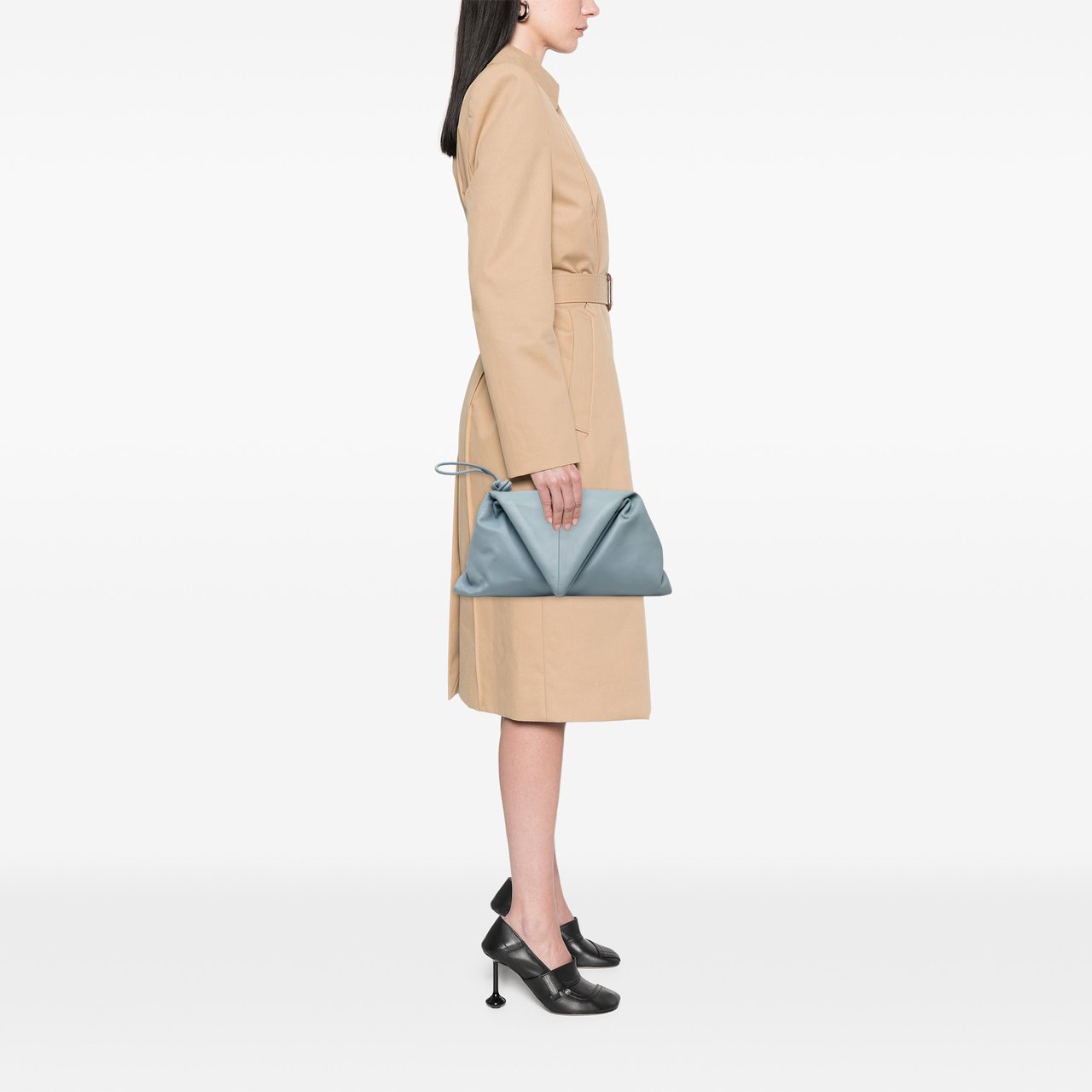 Bottega Veneta Leather BV Trine Angular Clutch Blauw