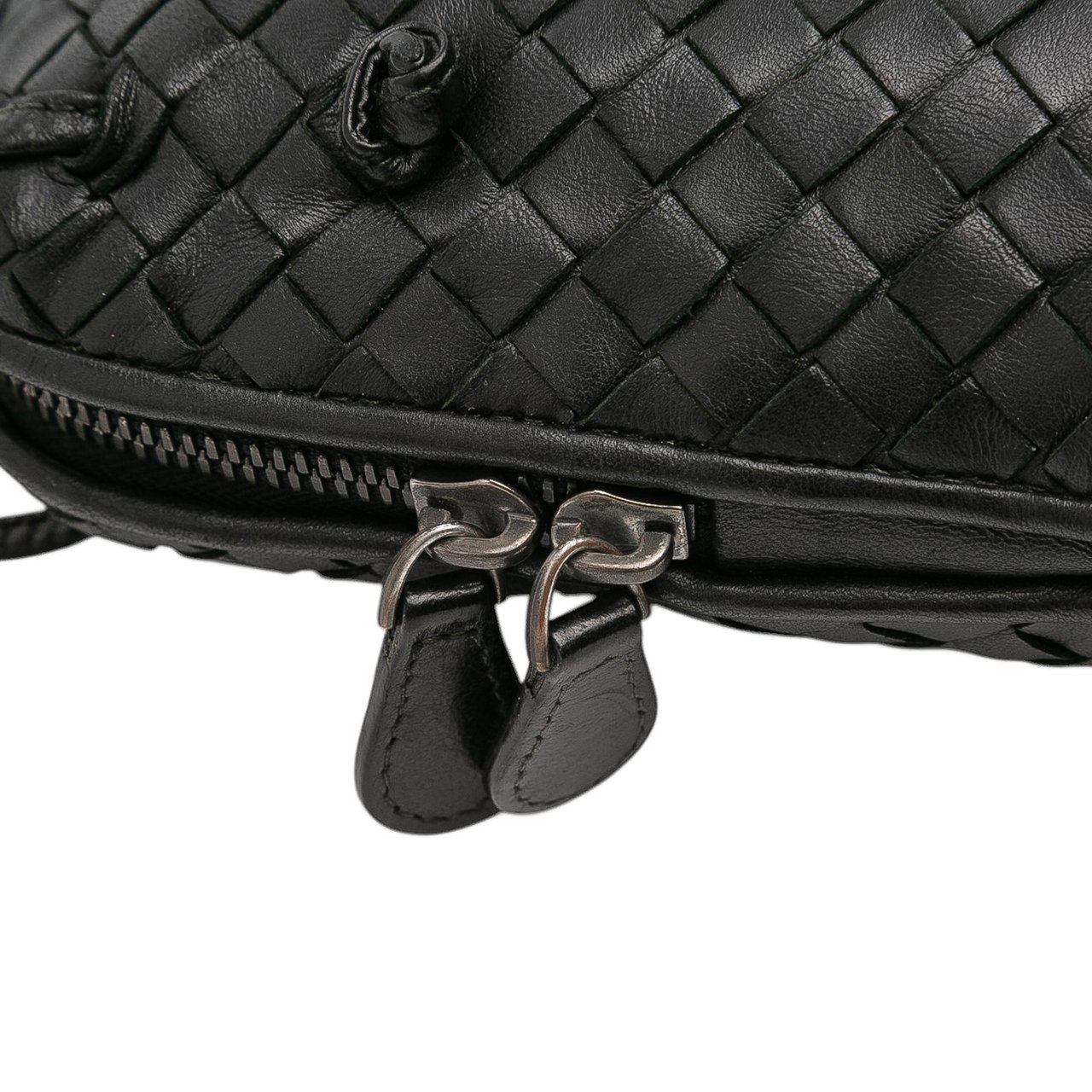 Bottega Veneta Nappa Intrecciato Nodini Crossbody Zwart