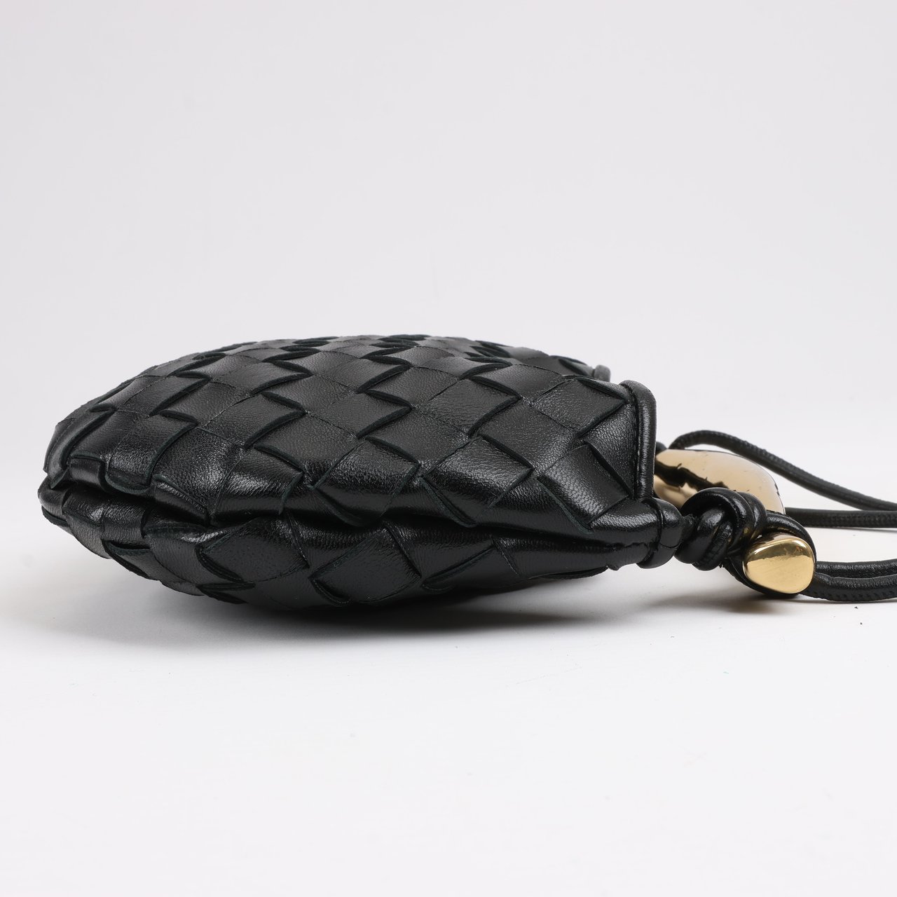 Bottega Veneta Bottega Veneta Intrecciato Sardines Leather Shoulder Bag in Black Zwart