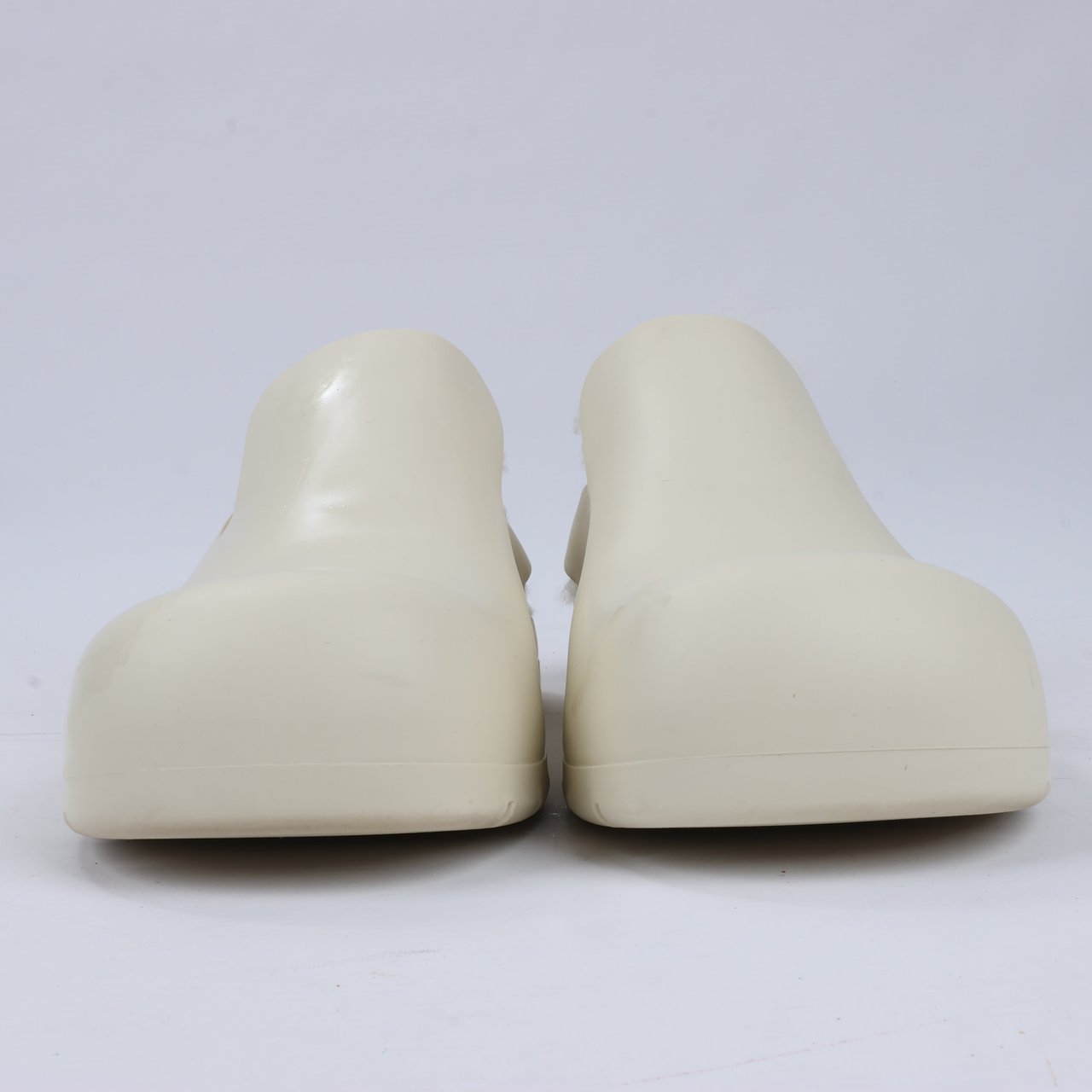 Bottega Veneta Bottega Veneta Puddle Shearling Cozy Matt Rubber Low Top Shoes in Ivory Beige