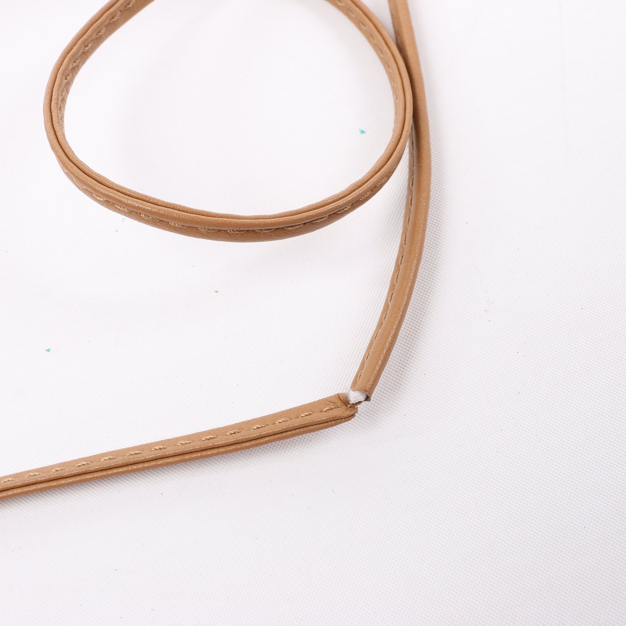 Bottega Veneta Bottega Veneta Mini The Pouch 20 Cork Crossbody bag in Beige Beige