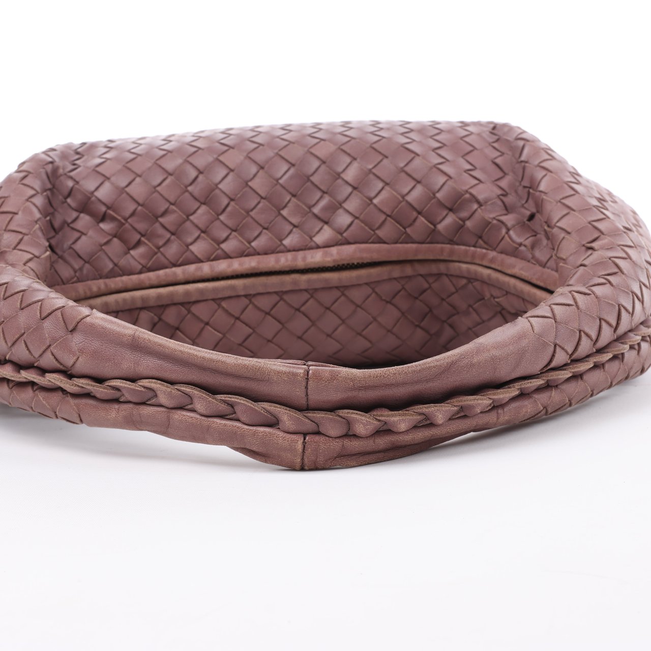 Bottega Veneta Bottega Veneta Intrecciato Hobo Leather Shoulder Bag in Dusty Rose Taupe 115653 Paars