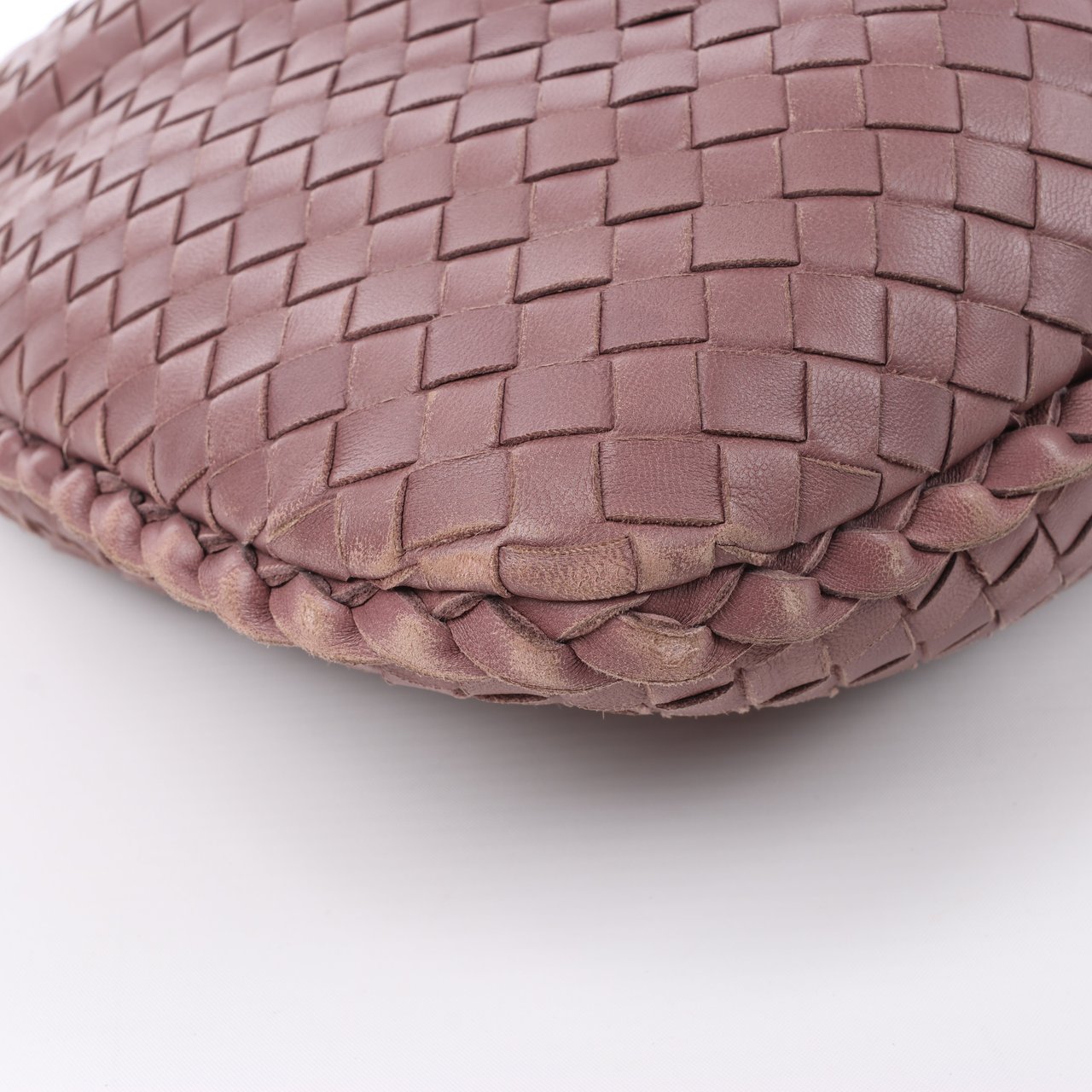 Bottega Veneta Bottega Veneta Intrecciato Hobo Leather Shoulder Bag in Dusty Rose Taupe 115653 Paars