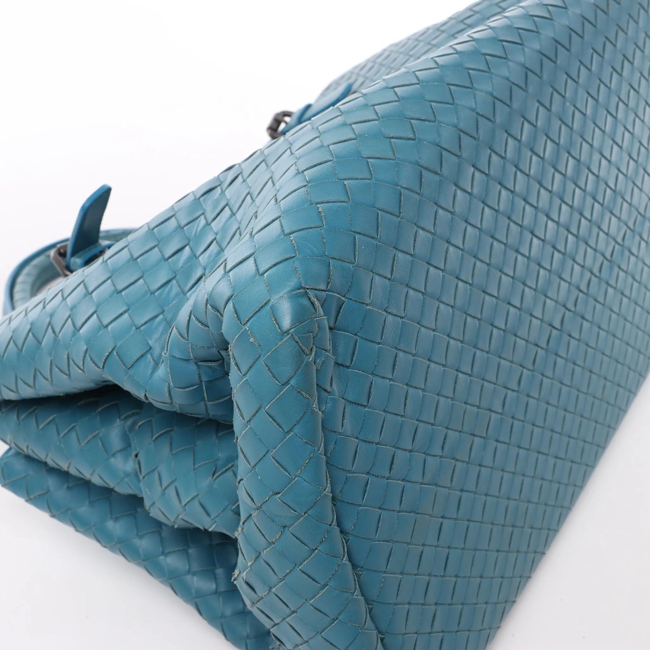 Bottega Veneta Bottega Veneta Intrecciato Roma Leather Handbag in Blue Blauw