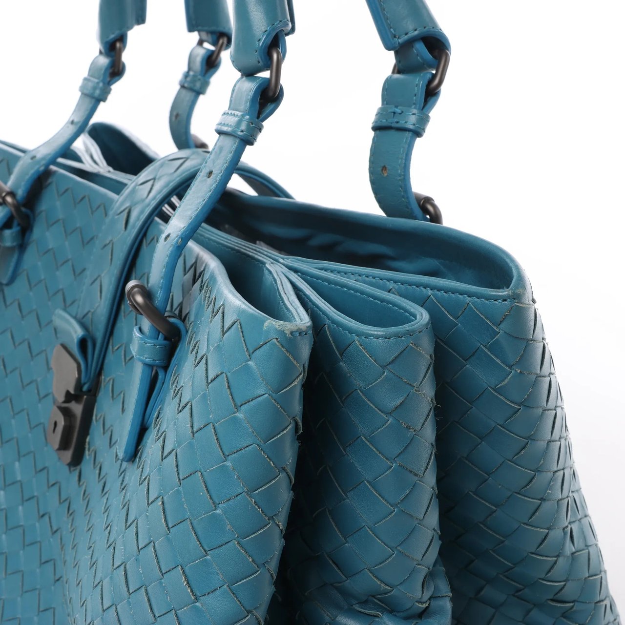 Bottega Veneta Bottega Veneta Intrecciato Roma Leather Handbag in Blue Blauw