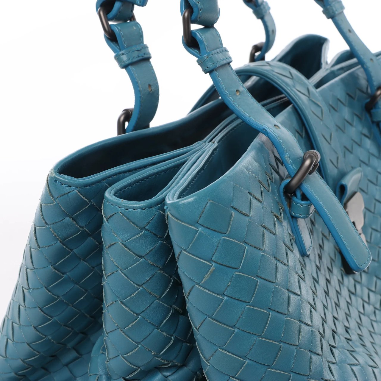 Bottega Veneta Bottega Veneta Intrecciato Roma Leather Handbag in Blue Blauw