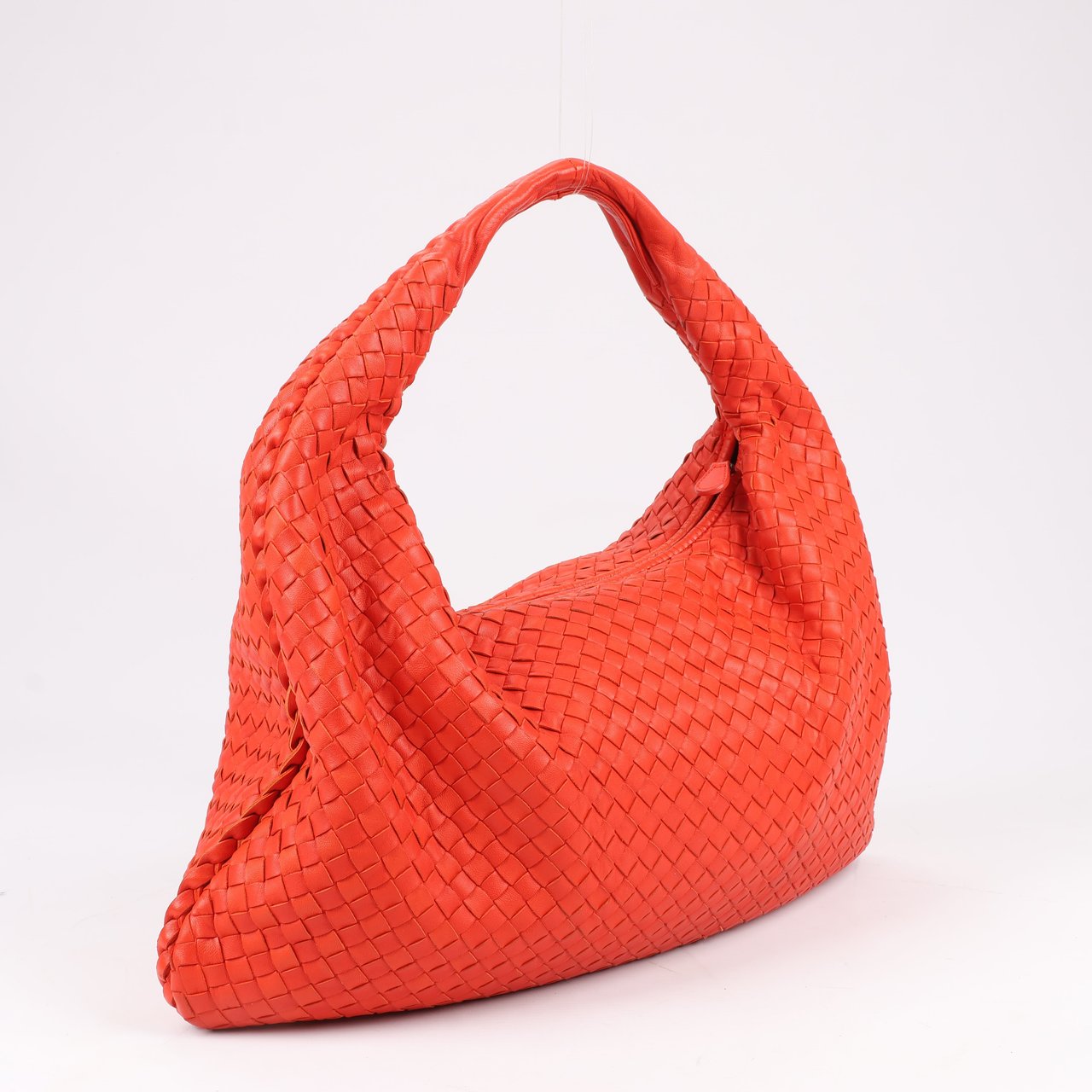 Bottega Veneta Bottega Veneta Intrecciato Hobo Leather Shoulder Bag in Red Rood