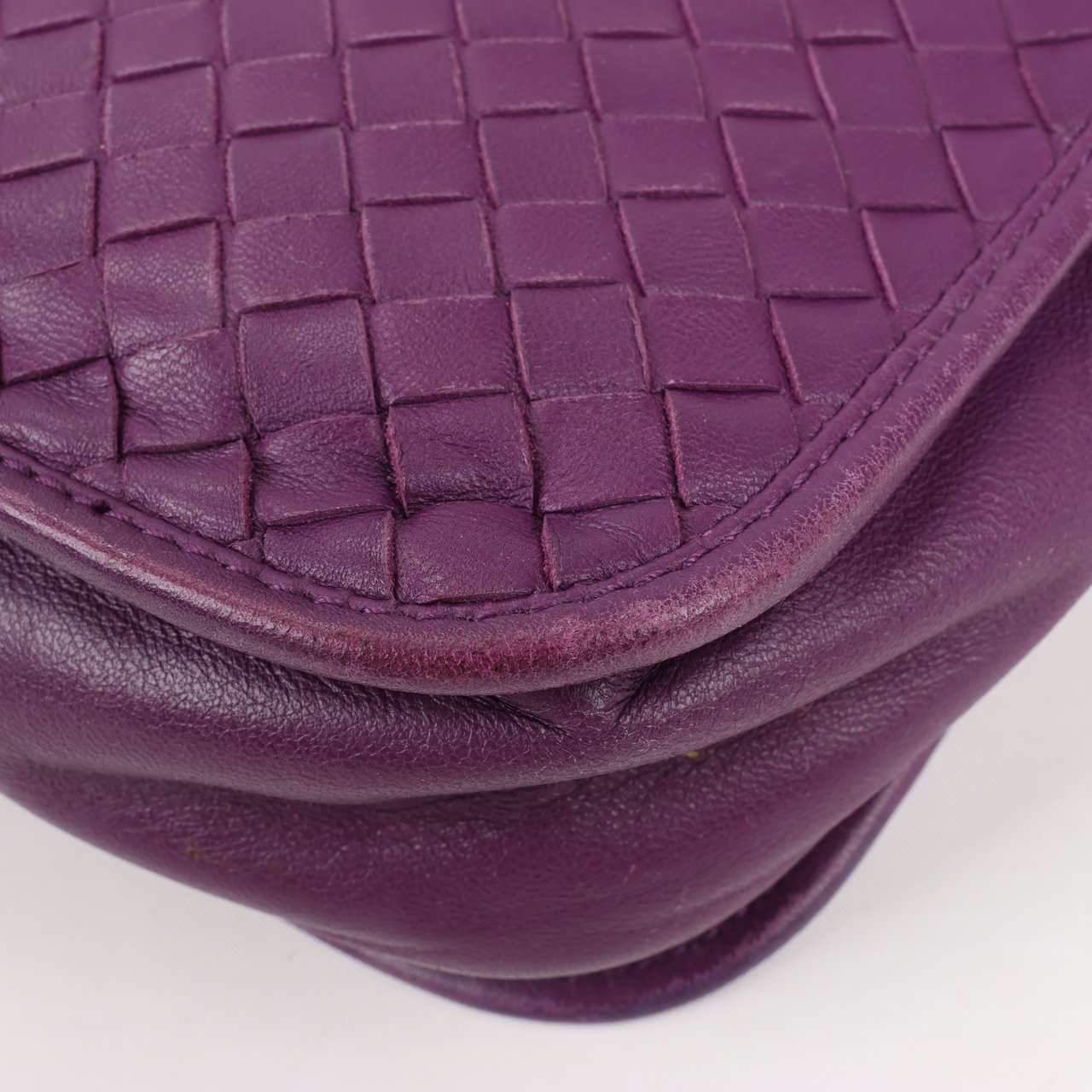 Bottega Veneta BOTTEGA VENETA Intrecciato Leather Shoulder Bag in Purple Paars