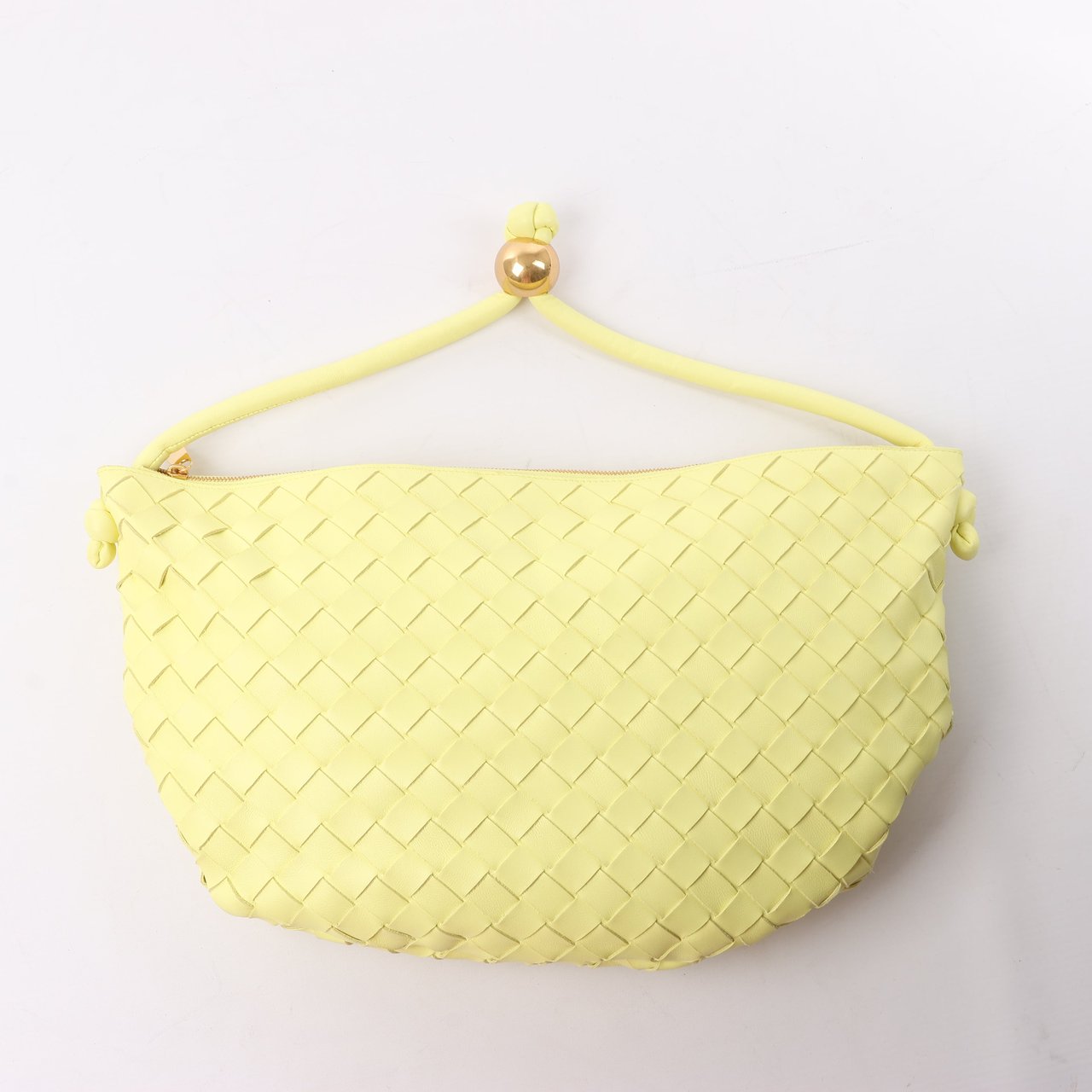 Bottega Veneta Bottega Veneta Intrecciato Medium Turns Pouch Leather Shoulder bag in Yellow Geel