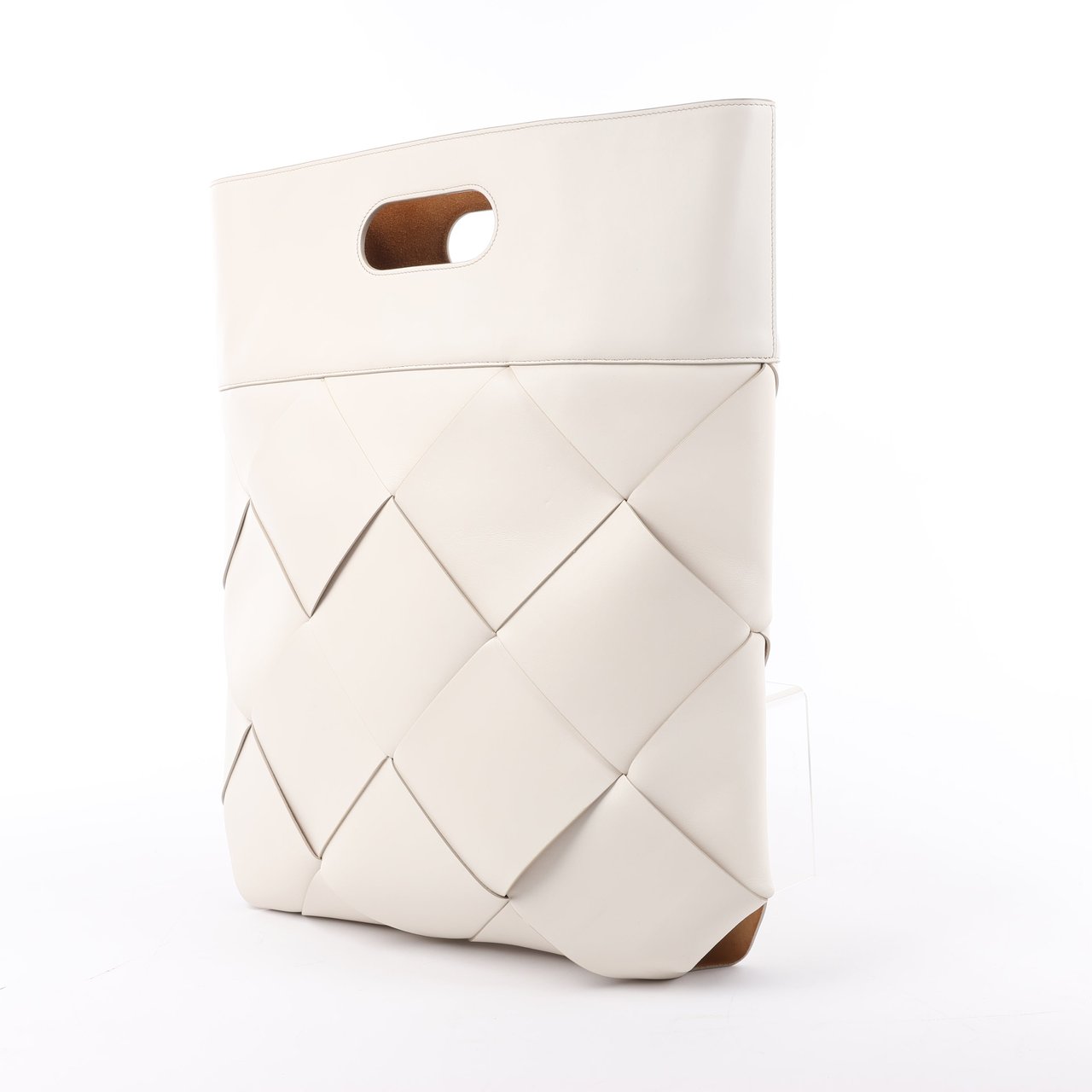 Bottega Veneta Bottega Veneta Maxi Intrecciato Leather Handbag in White Wit