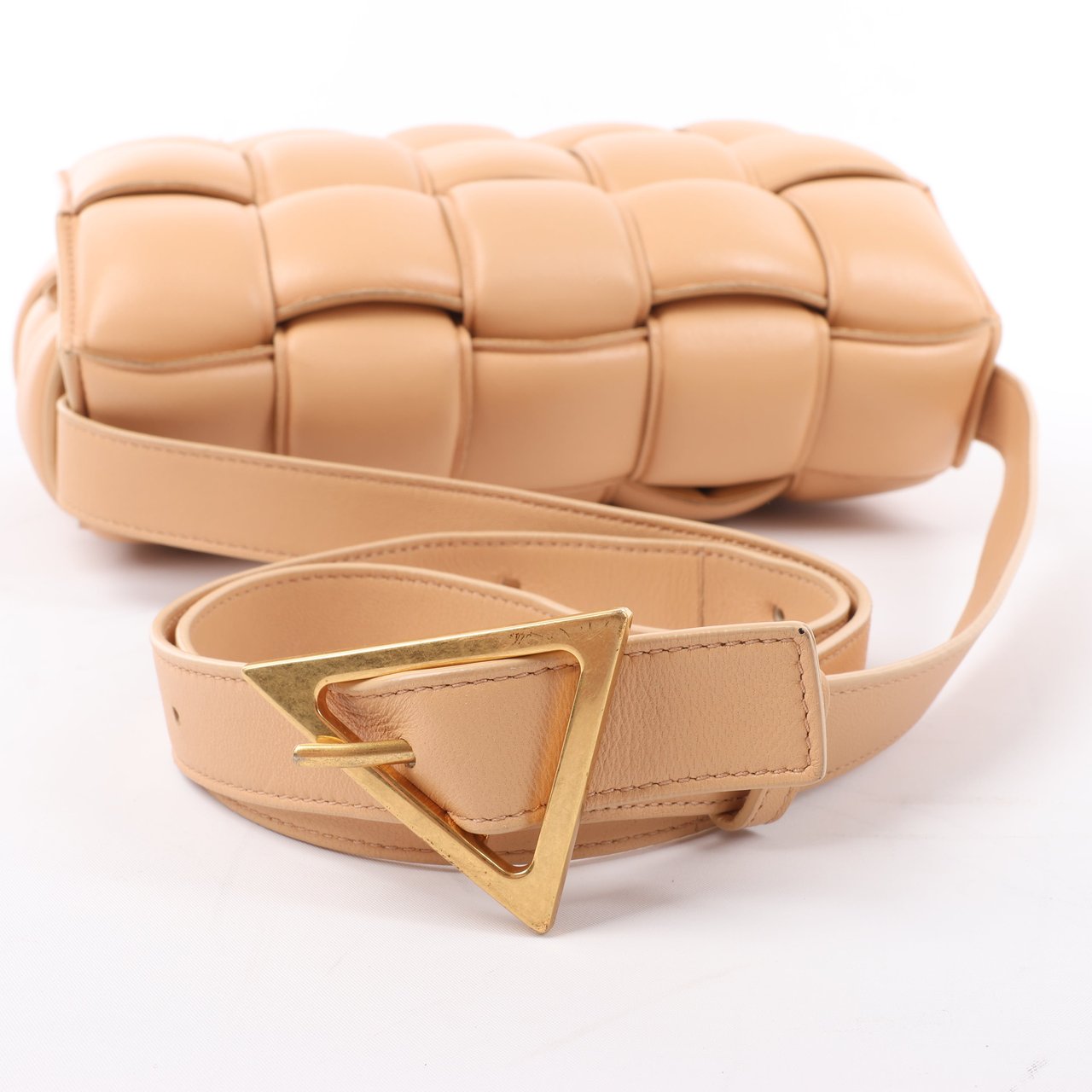 Bottega Veneta Bottega Veneta Padded Cassette Maxi Intrecciato Leather Shoulder Bag in Beige Beige