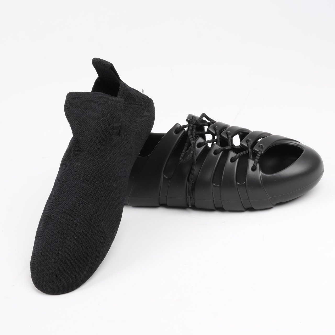 Bottega Veneta Bottega Veneta Trails Knit x Rubber Sneakers in Black, Size 42 EU Zwart