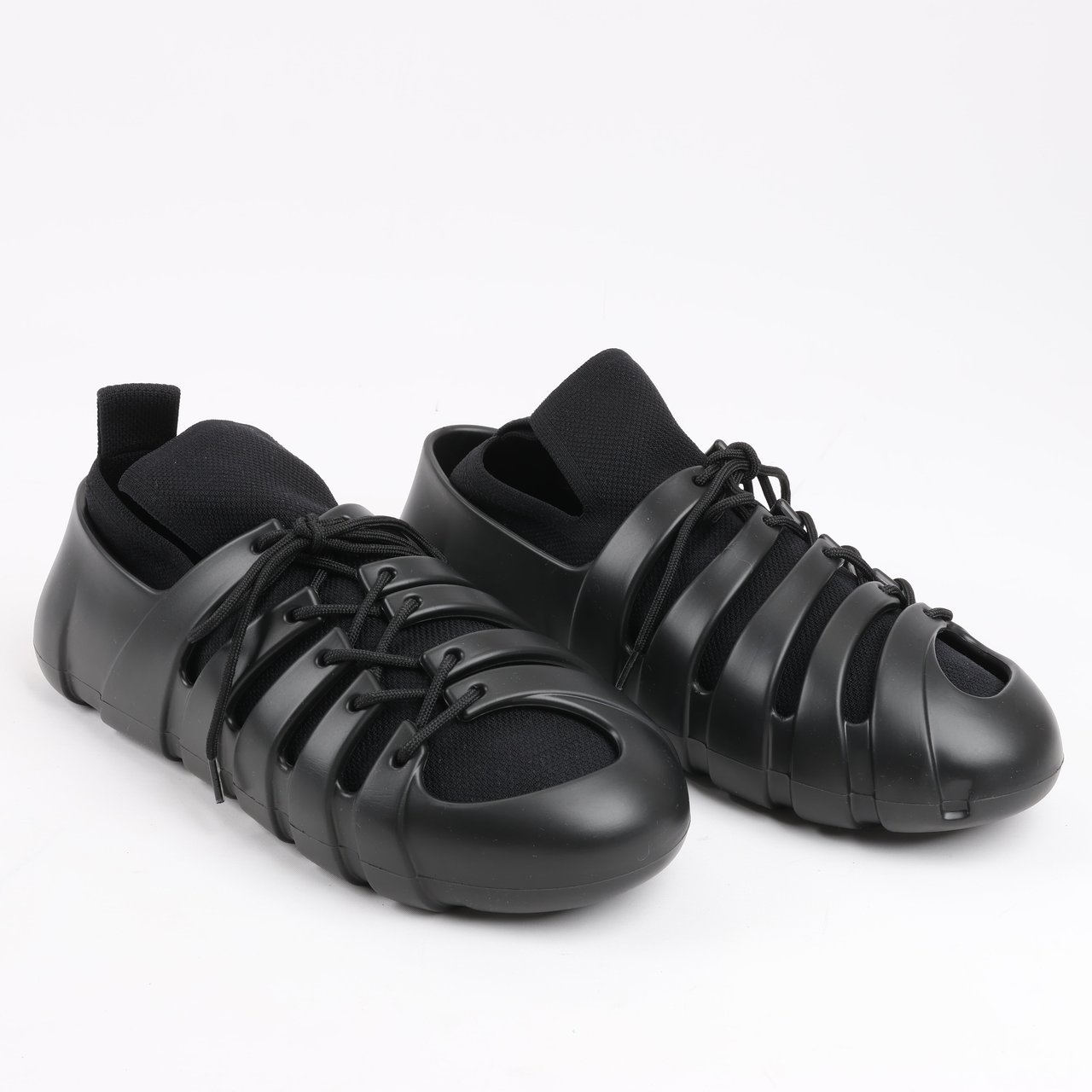 Bottega Veneta Bottega Veneta Trails Knit x Rubber Sneakers in Black, Size 42 EU Zwart